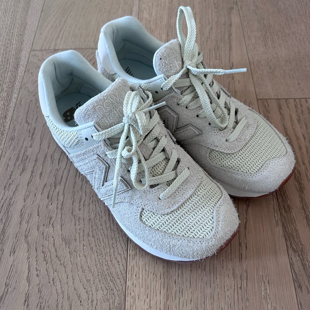 New Balance 574 | Mineral Green | Size 8 | Never Worn - Picture 5 of 9